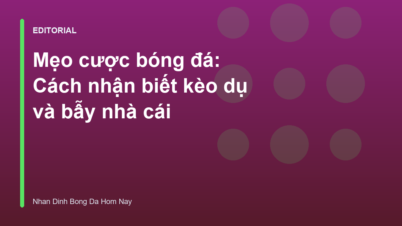 Người chơi bóng đá đang phân tích tỷ lệ kèo trên máy tính